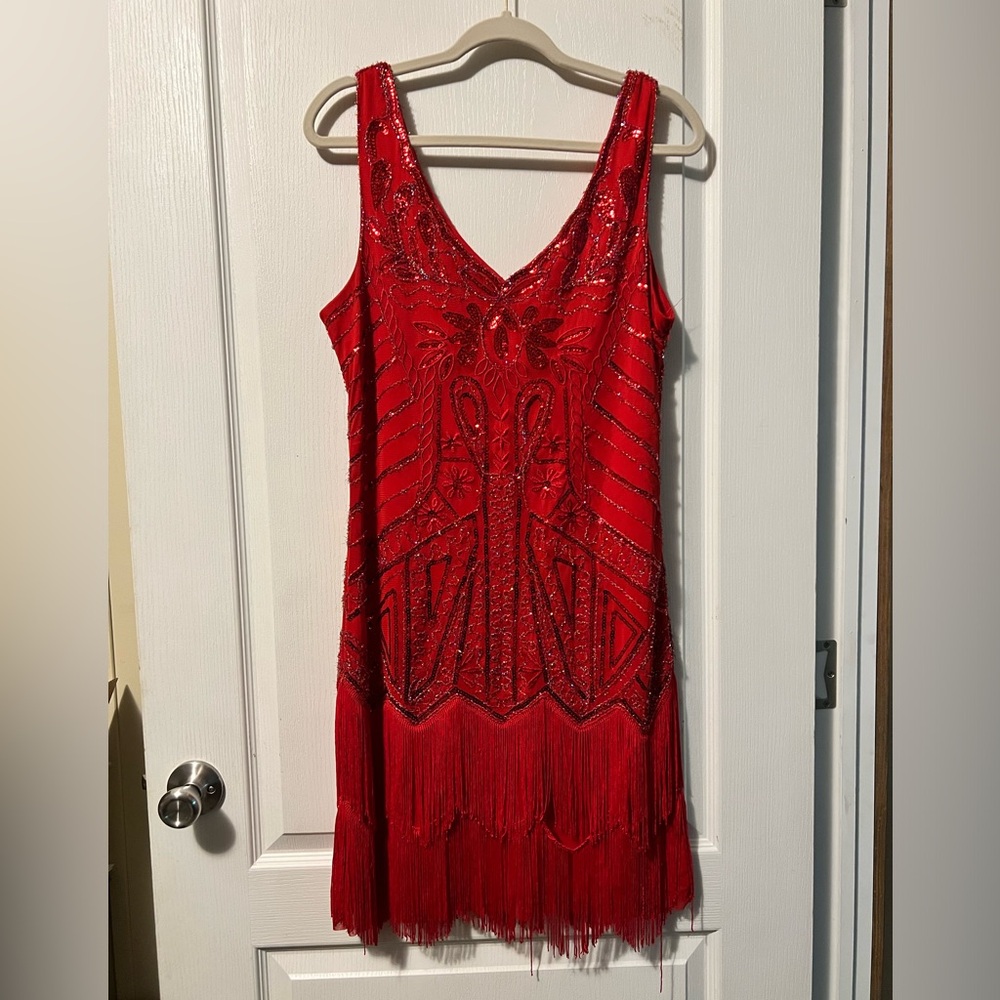 Roaring 1920’s dress, fringe, sequence, glamour.